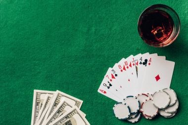Roulette wheel and betting chip placement at mpo222 live table